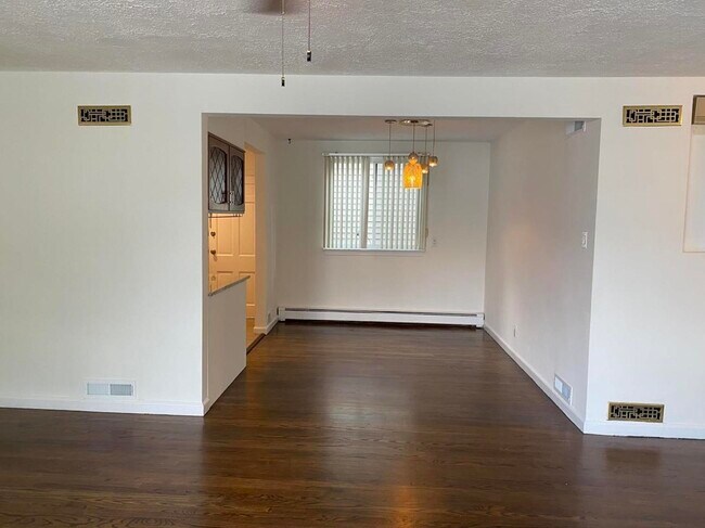 Photo - 132 Nelson Ave Unit 2