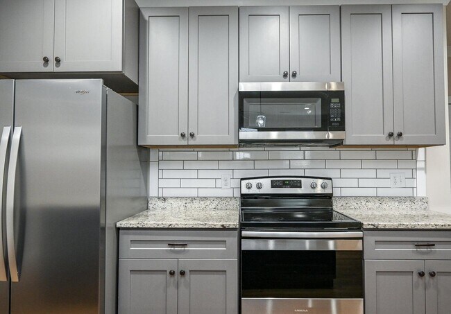 Photo - 1741 Arbor Hls Dr SE