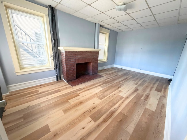 Photo - 147 W Buttonwood St Unit 1FL