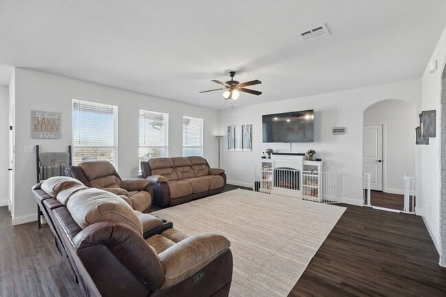 Photo - Spacious 3-Bed + Game Room on Corner Lot w...