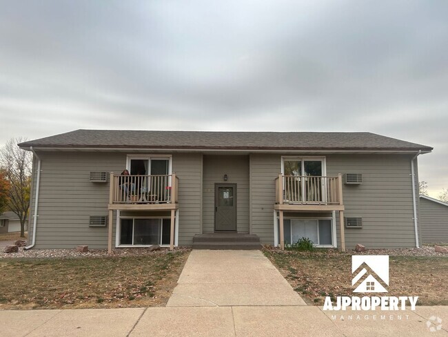 Building Photo - 2109 S Cleveland Ave Unit 2109 S Cleveland Ave Sioux Falls, SD  2 Rental