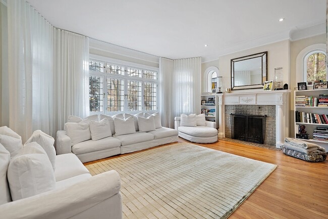 Building Photo - 29 Ave. Church Hill