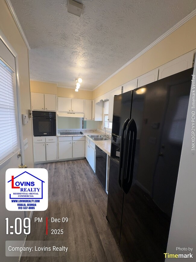 Photo - 2106 N Maple Dr