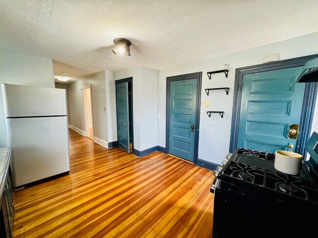 Photo - 9 Beech St Unit 3