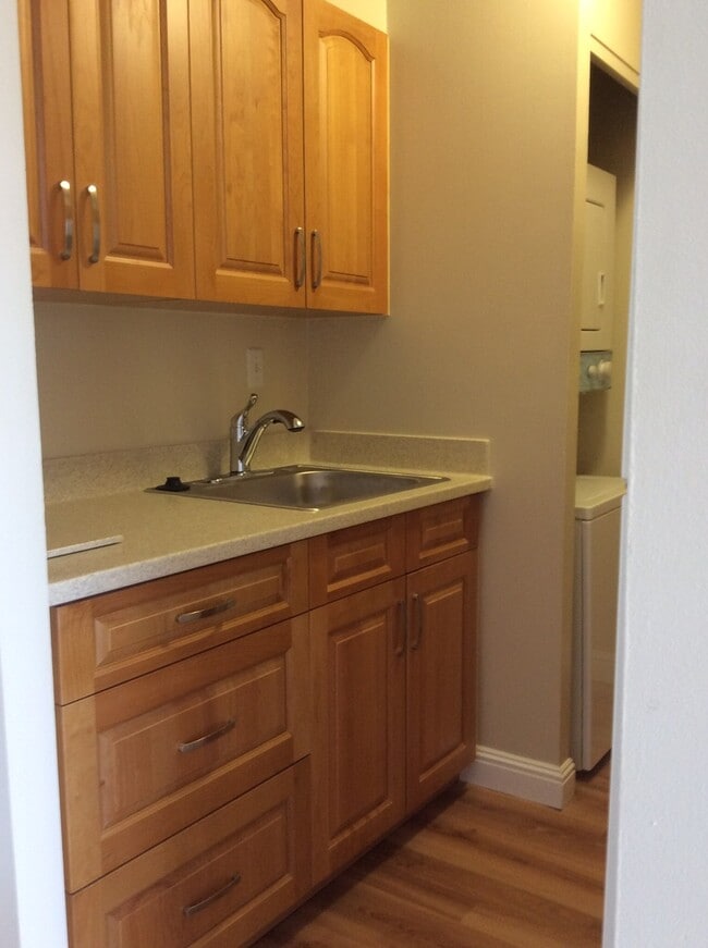 Photo - Elms - Close to Ala Moana, Downtown & More