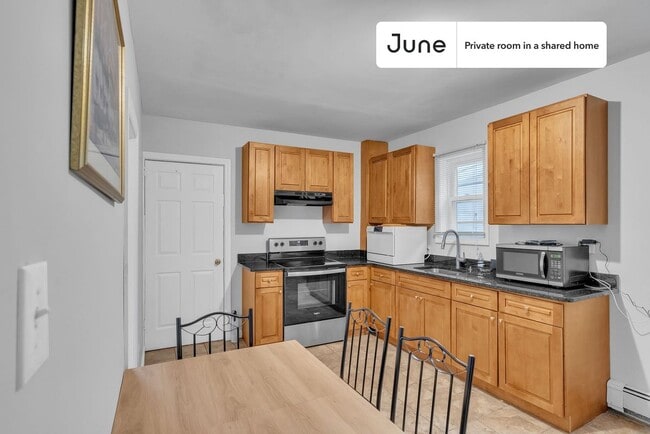 Photo - Room in Shared 5 bed/3 bath home Unidad D