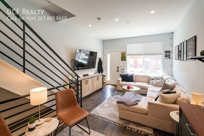 Photo - 2023 Oakford St