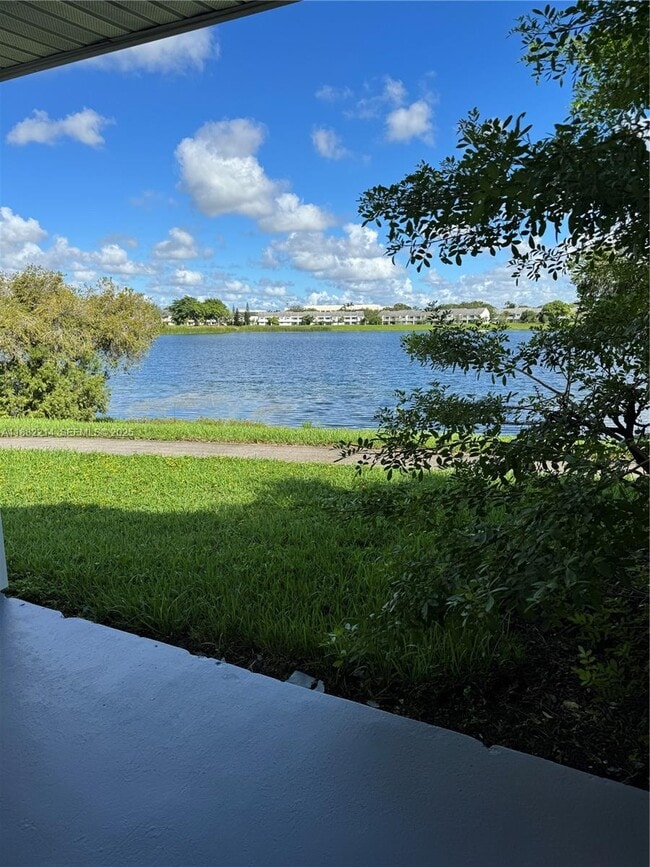 Building Photo - 3405 NW 44th St Unit 101