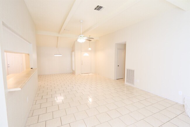 Photo - 22311 Fincastle Dr