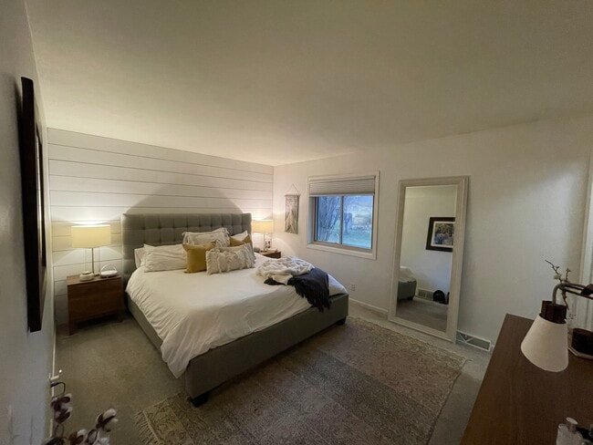 Master Bed - 2922 Greenway Trl