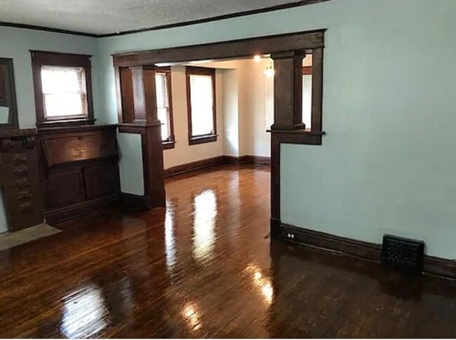 Photo - 4920 College Ave