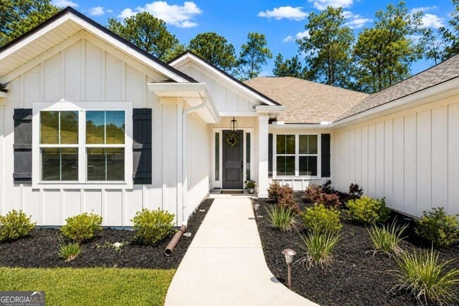 Photo - 100 Carrington Way
