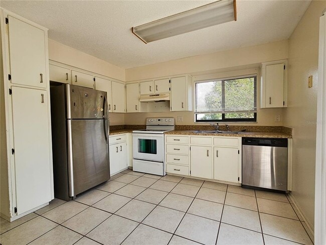 Photo - 1424 Bramblewood Dr