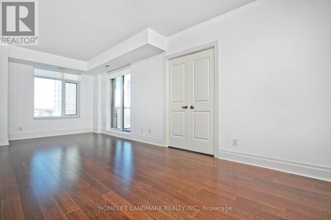 Photo - 151 Upper Duke Crescent Unité 307