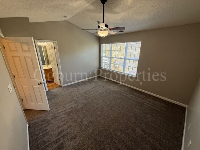 Photo - 3375 Kensington Pl