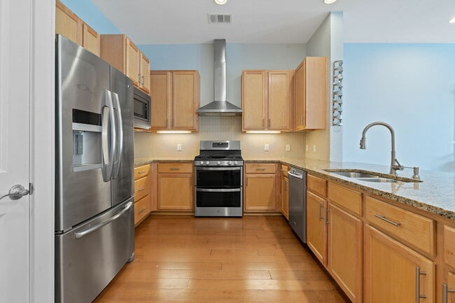 Photo - 2520 Bluebonnet Ln