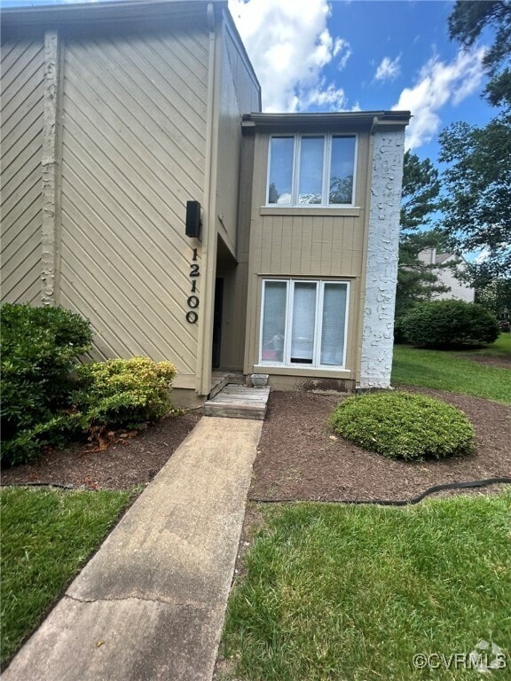 Building Photo - 12100 Shore View Dr Rental