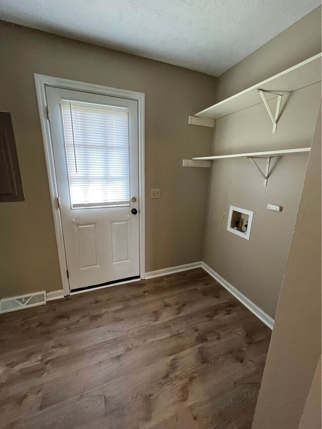 Photo - 302 Madison Hills Blvd