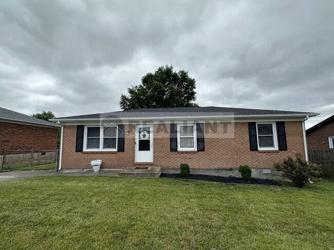 Building Photo - 530 Foxwood Dr