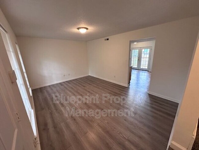 Photo - 1724 6th Pl Cir NW