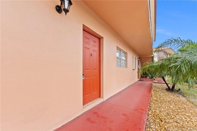 Building Photo - 1931 SW Palm City Rd Unit 16D Rental