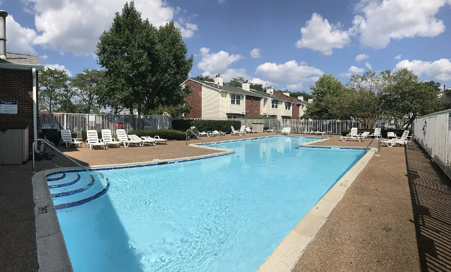 Photo - 1366 E Wyndham Cir Condo Unit 204