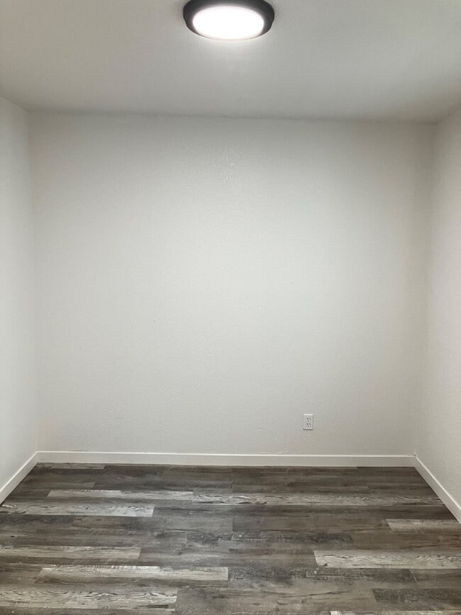 Photo - Price Drop !!Newly Remodeled Home for Leas...