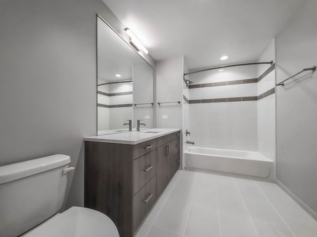 Photo - 1206 N Clark St