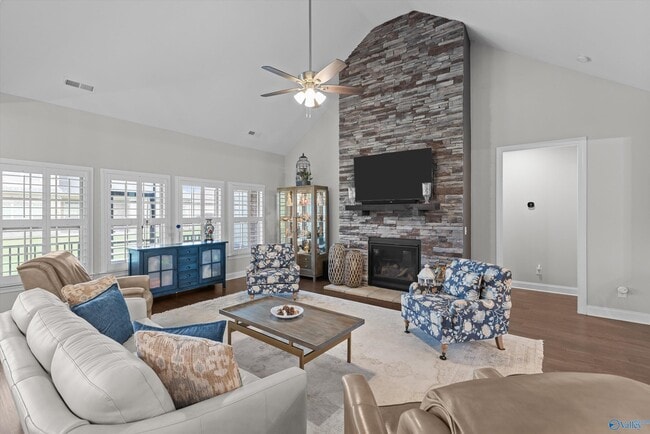 Photo - 112 Summer Walk Ln