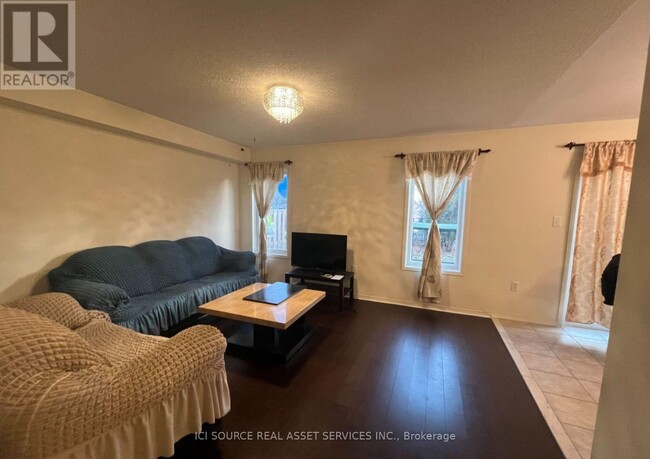 Photo - 181 Norland Cir