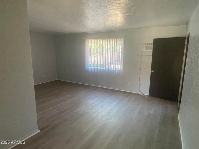 Photo - 2645 W Morten Ave Unit 3