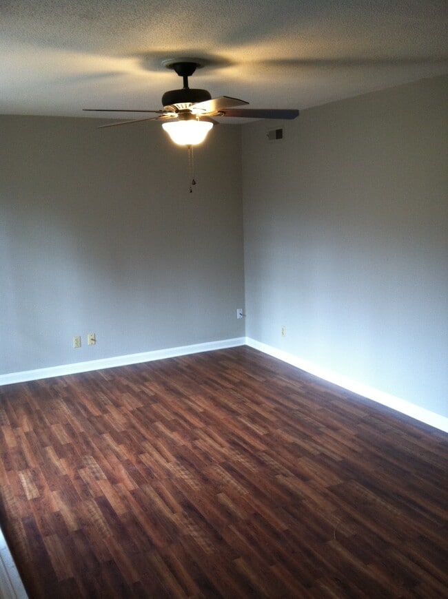 Photo - 748-750 Marley Way