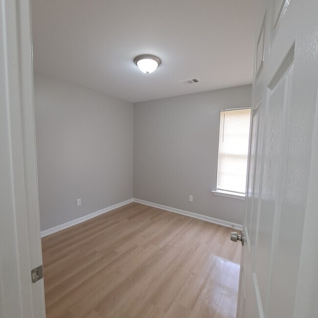 Photo - 1409 Reata Pass