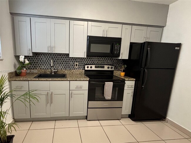 Photo - 2980 SW 25th St Unit 1