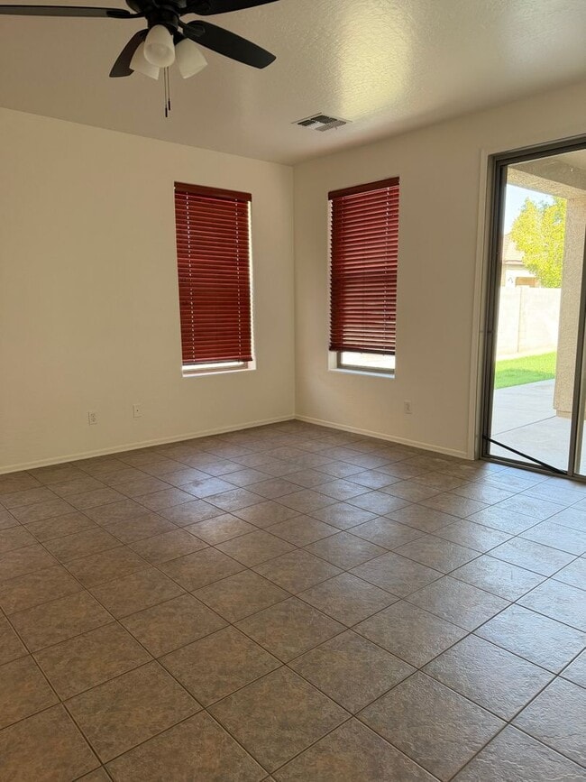 Photo - 15398 W MacKenzie Dr