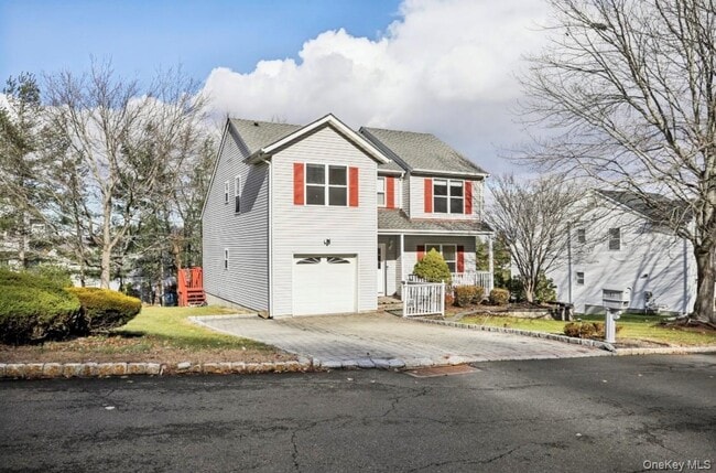 Photo - 53 Larkin Ln