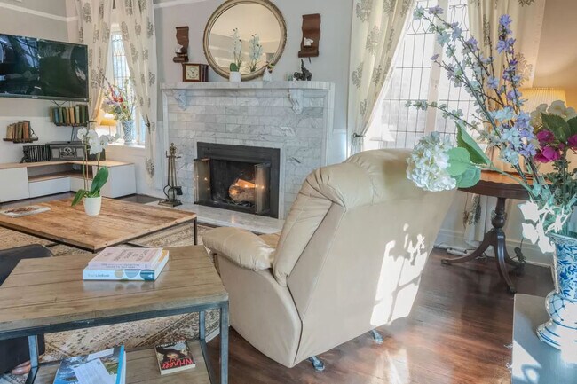 Photo - 7626 N Greenview Ave
