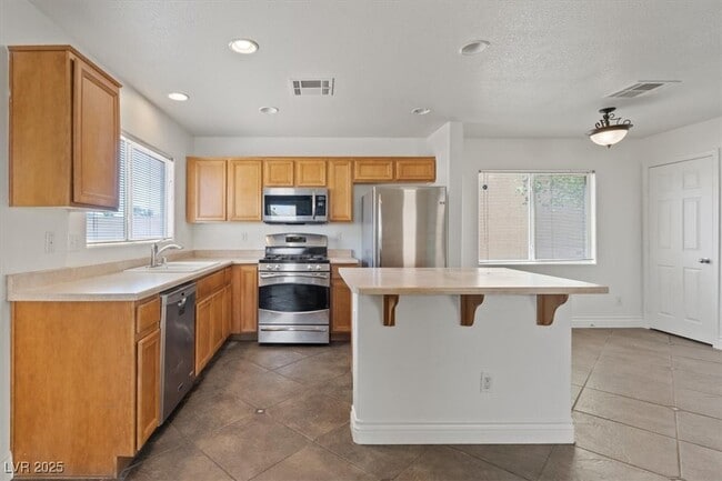 Building Photo - 1676 Victor Hugo Ln Rental