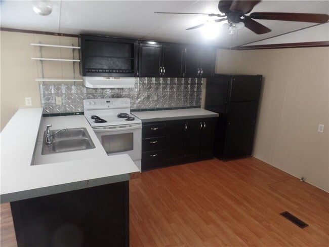 Photo - 161 Cowboy Ln