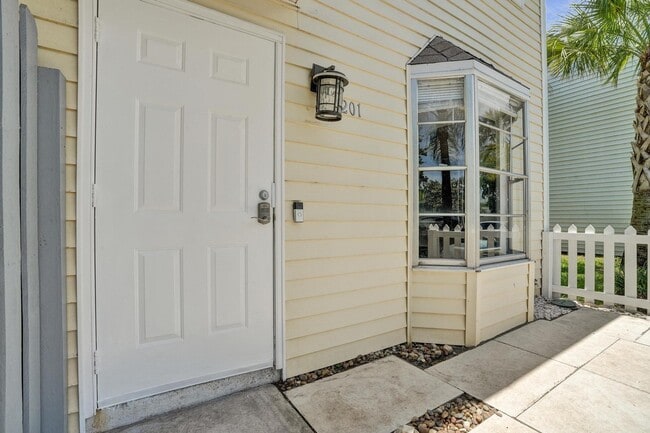 Photo - 201 SW 3rd St