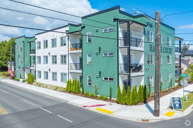 Hallie Court Apartments