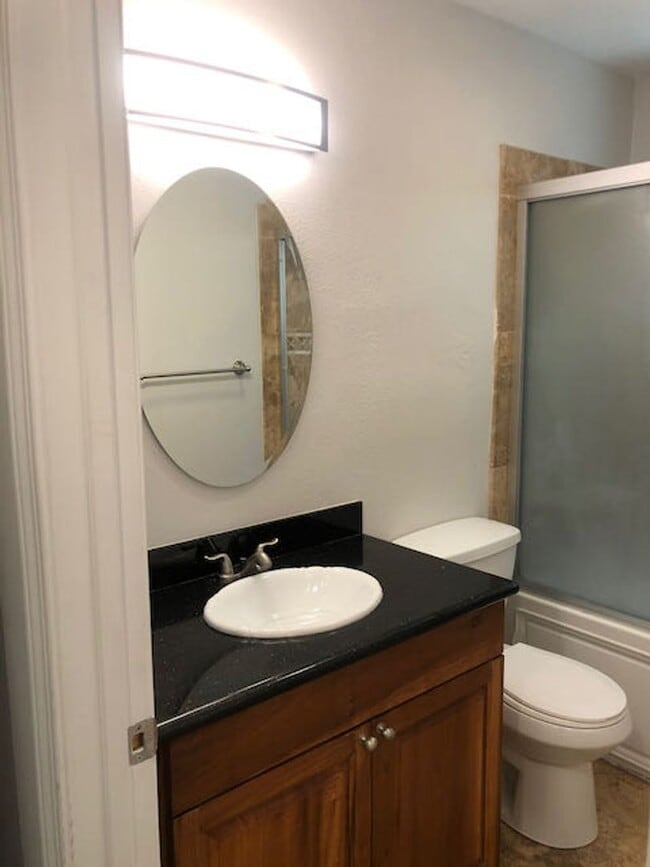 Photo - 1bed 1bath Apartment Unit 1525-A