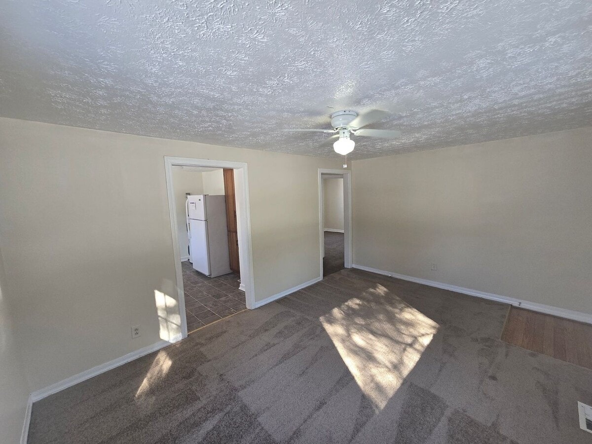 Photo - 2 bedroom house in Petersburg