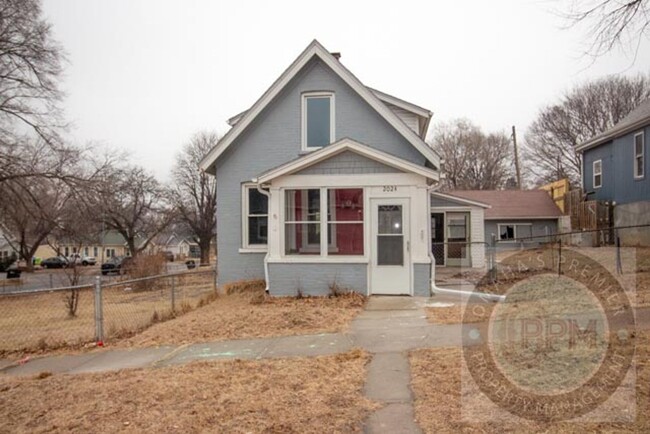 Cute 2 Bedroom House In South Omaha - Cute 2 Bedroom House In South Omaha