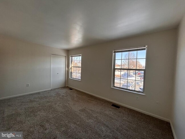 Photo - 63 Lexton Dr