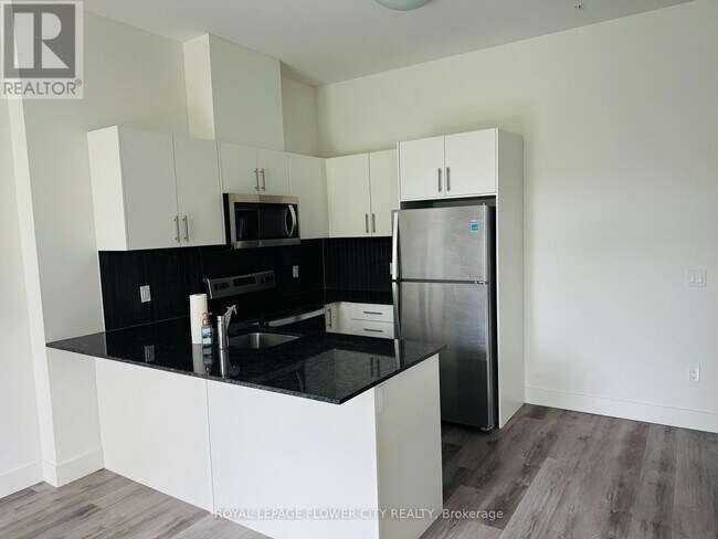 Photo - 103 Roger St Unit 108