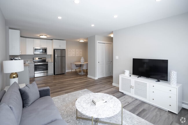 The Lucerne -1BR,1BA -620SF
