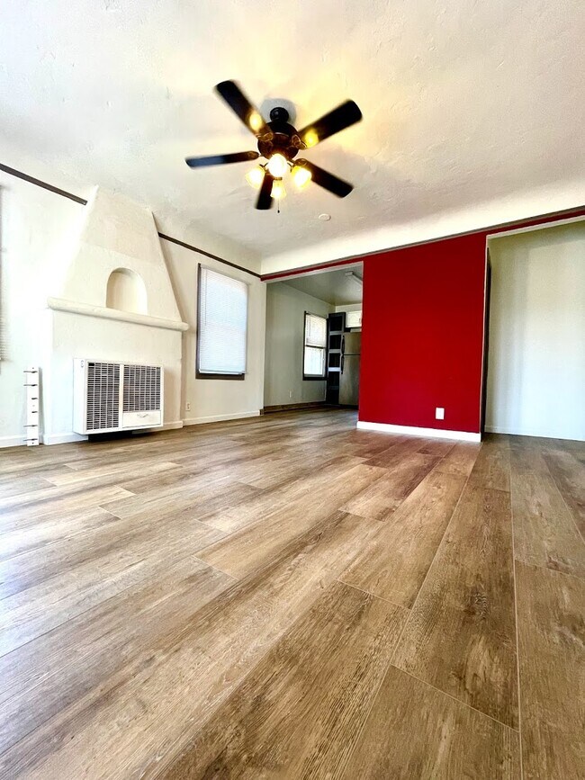 Photo - 1339-1345 S. Sycamore Avenue Unit 1345