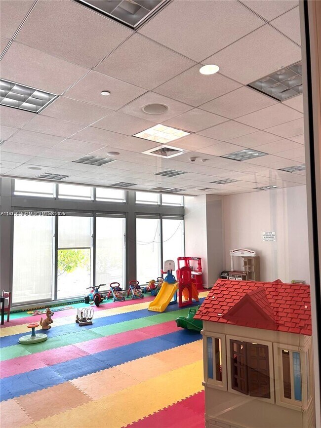 Photo - 1111 SW 1st Ave Unit 2822-N
