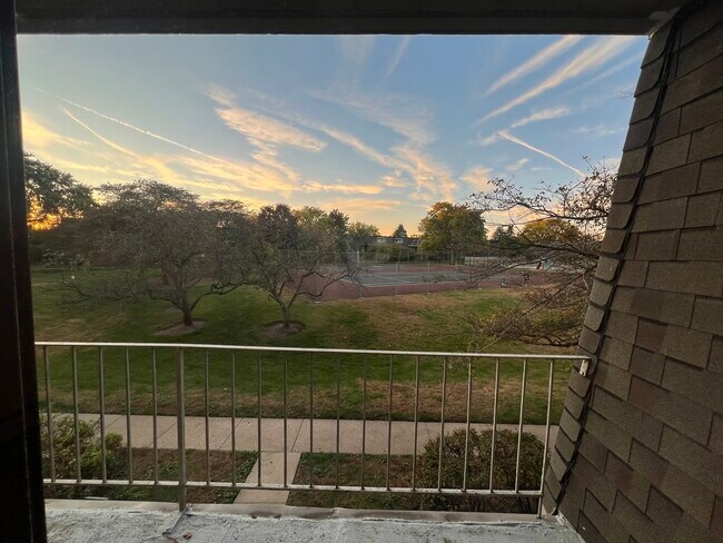 Photo - 228 E Bailey Rd Unit H